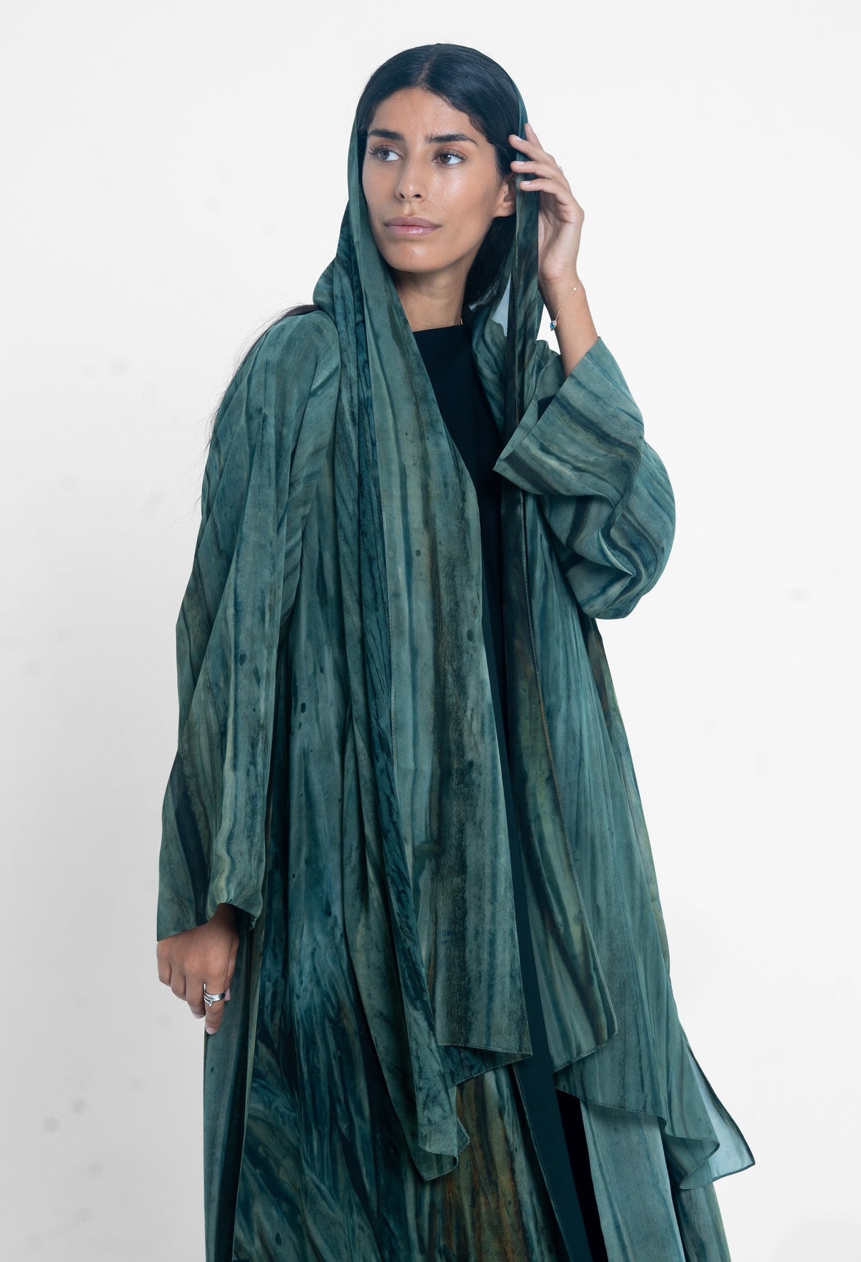 Abaya RE4