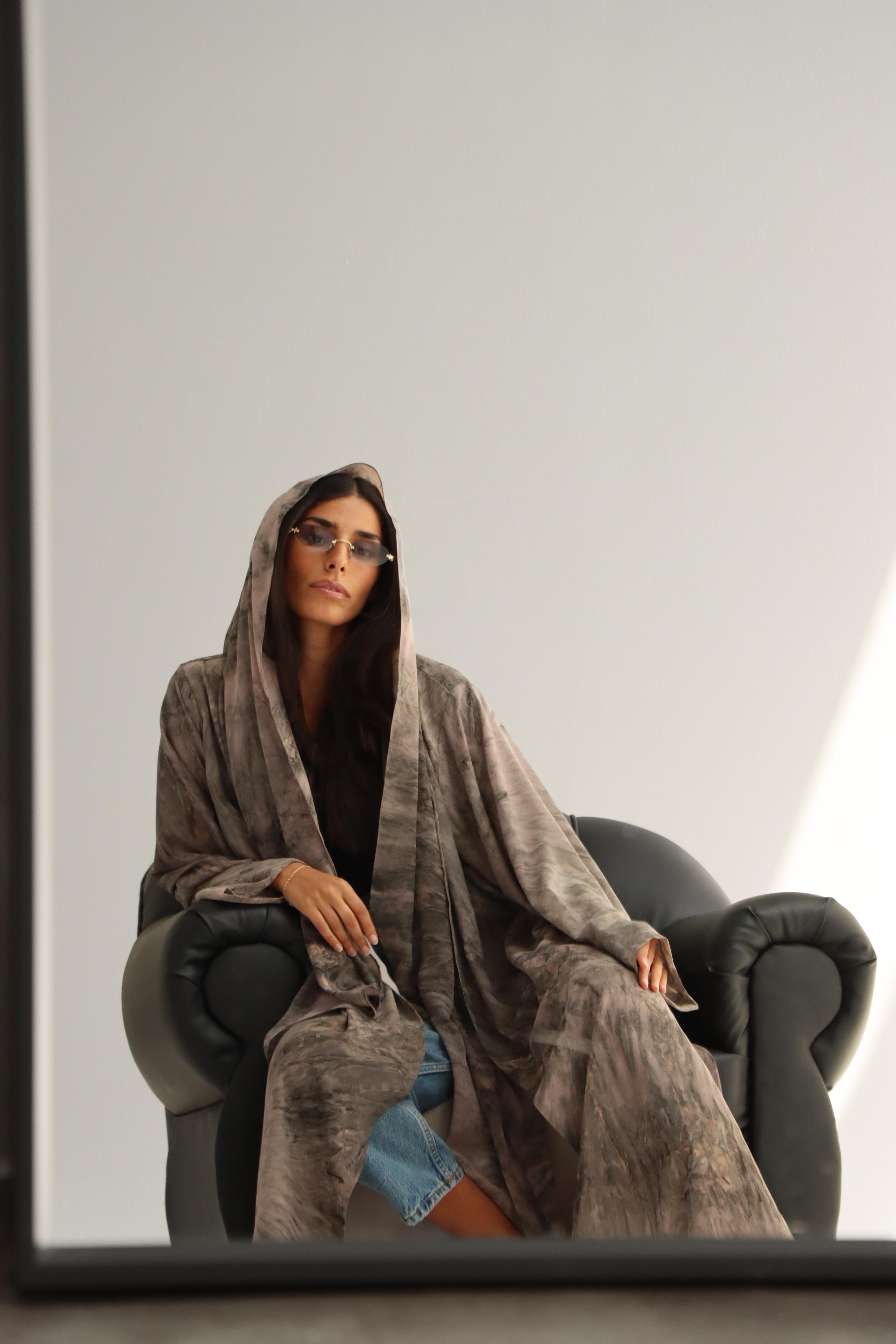 Abaya SE18