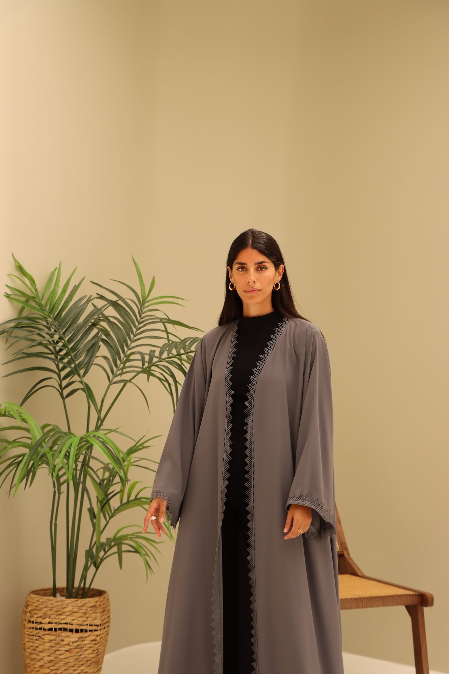 Abaya S16