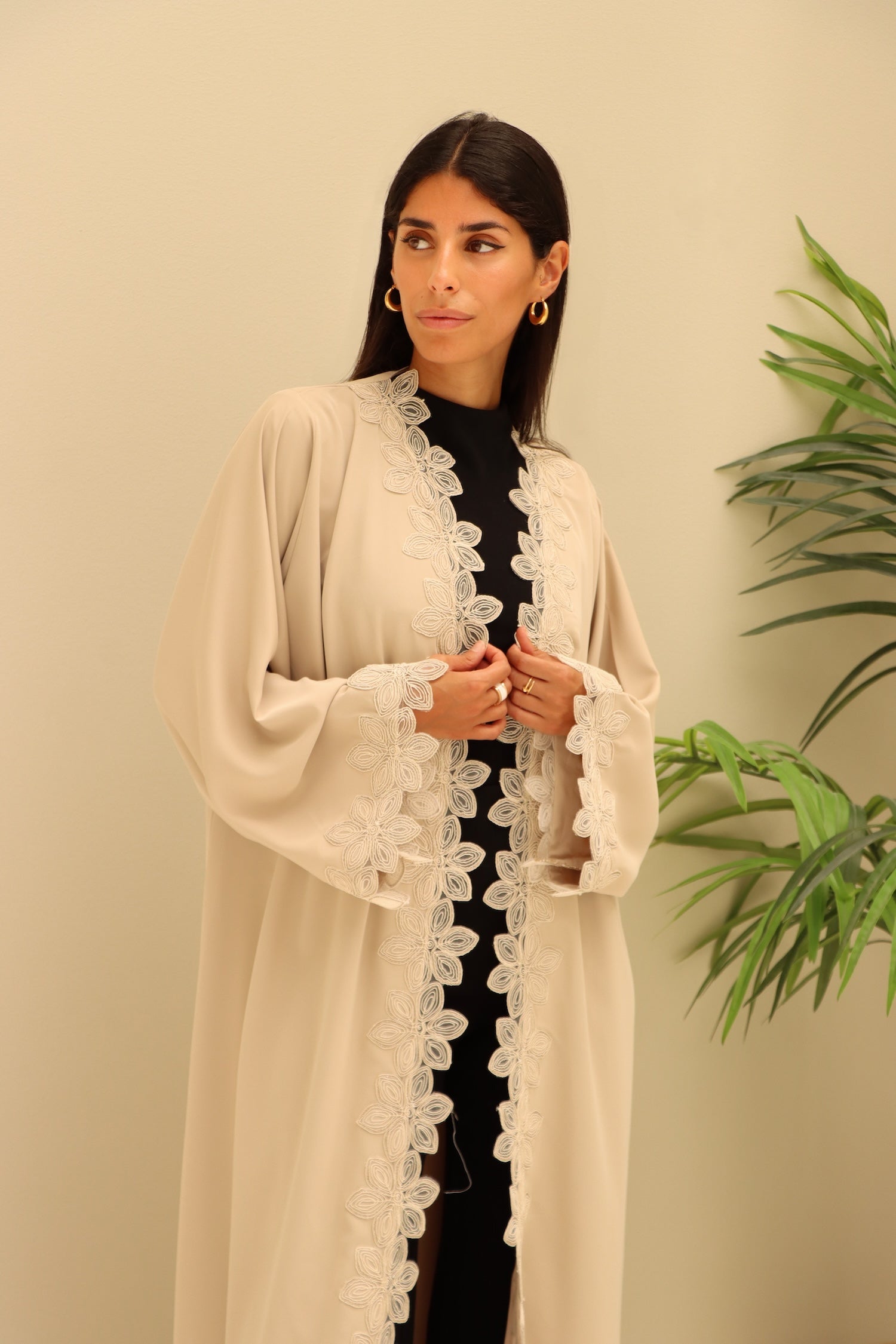 Abaya S1