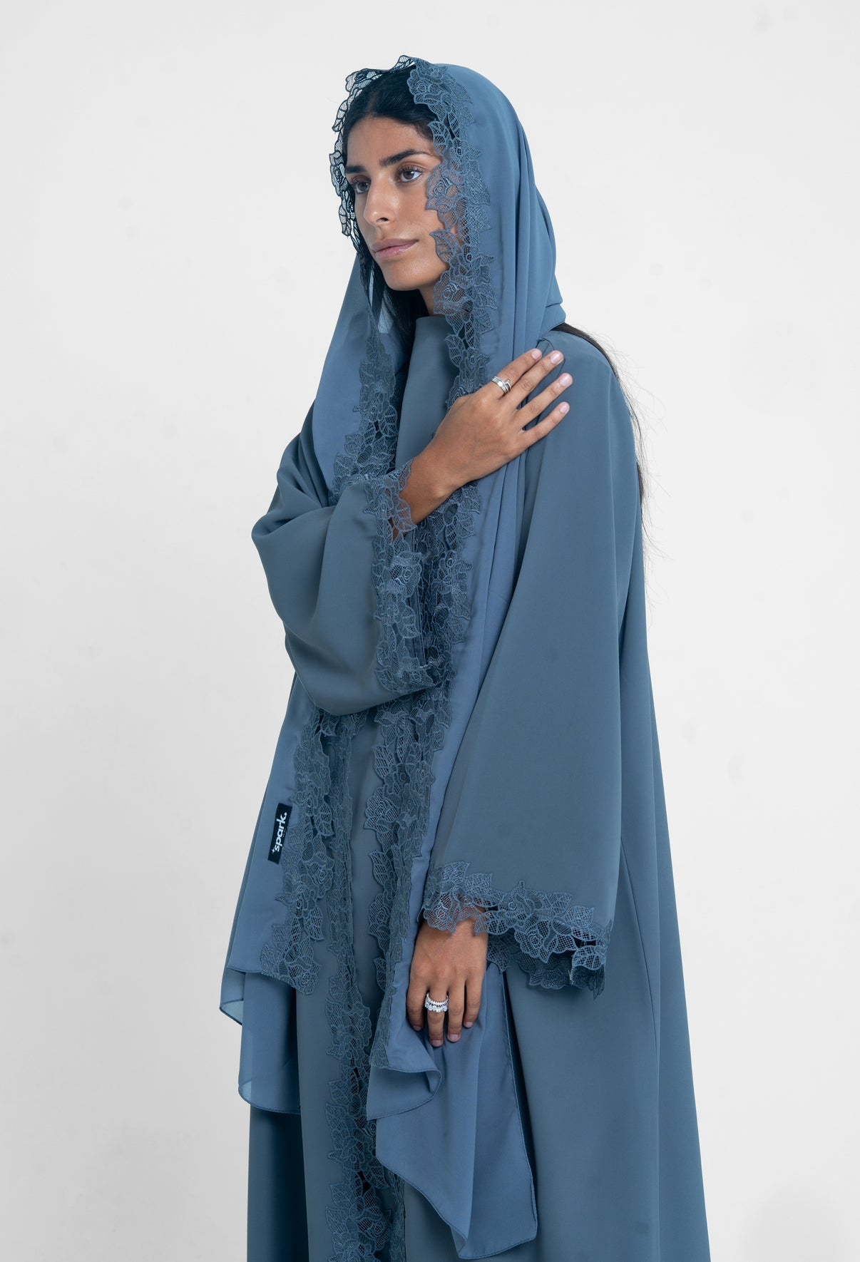 Abaya RE19