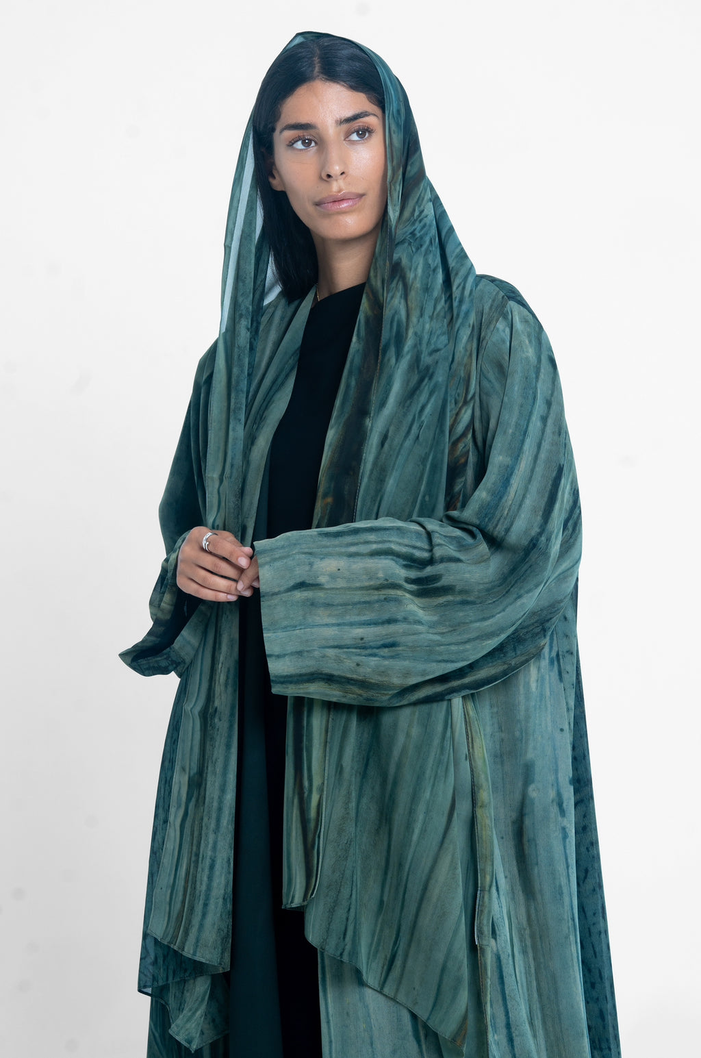 Abaya RE4