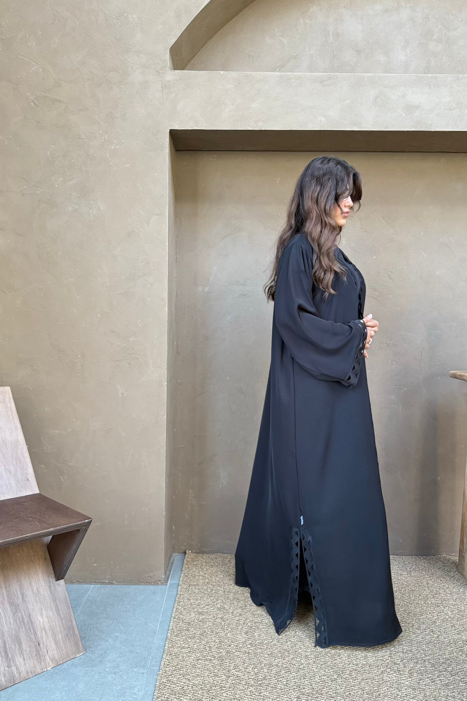 Abaya W10