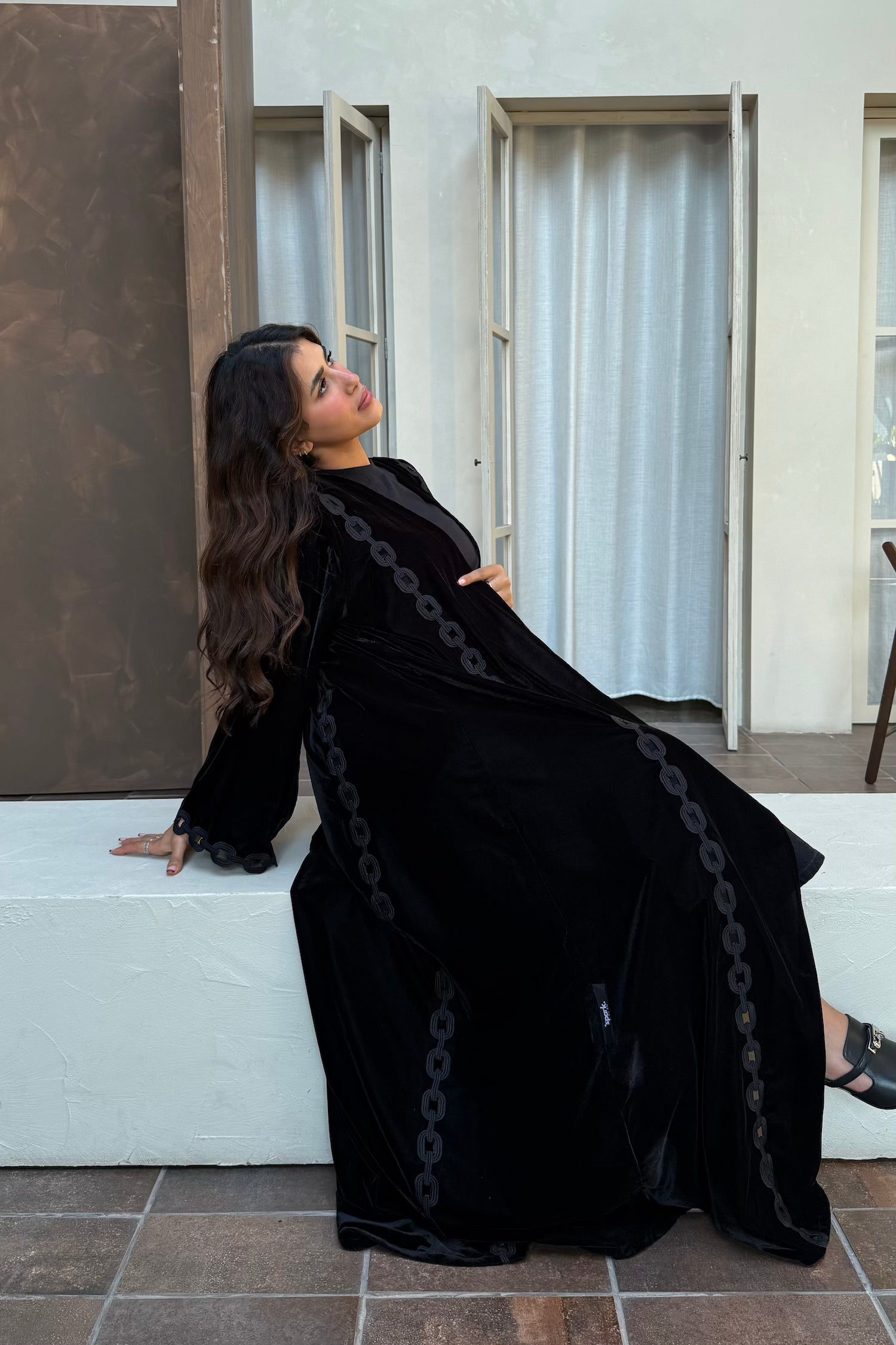 Abaya W1