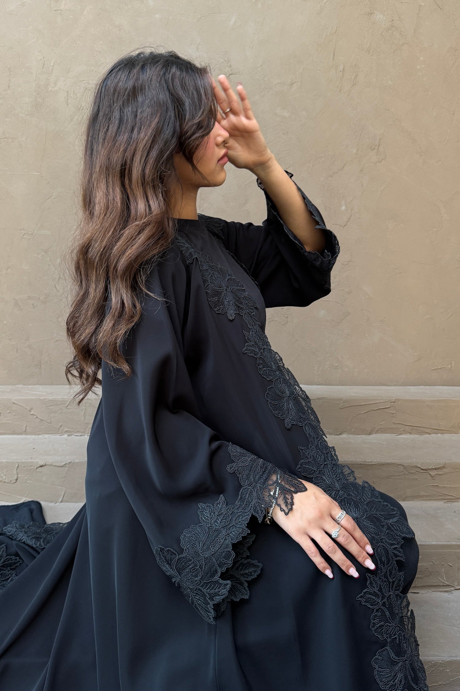 Abaya W8