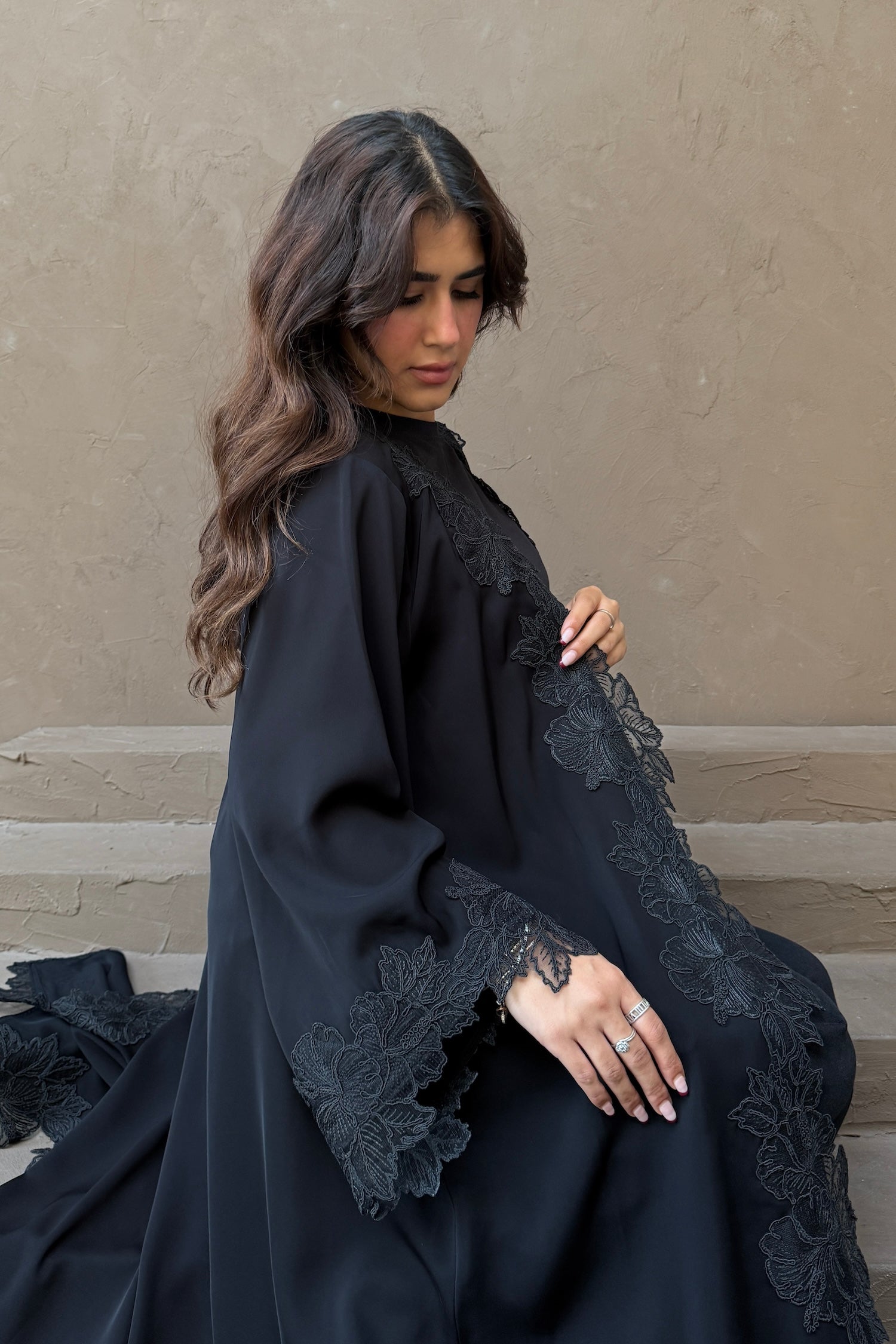 Abaya W8