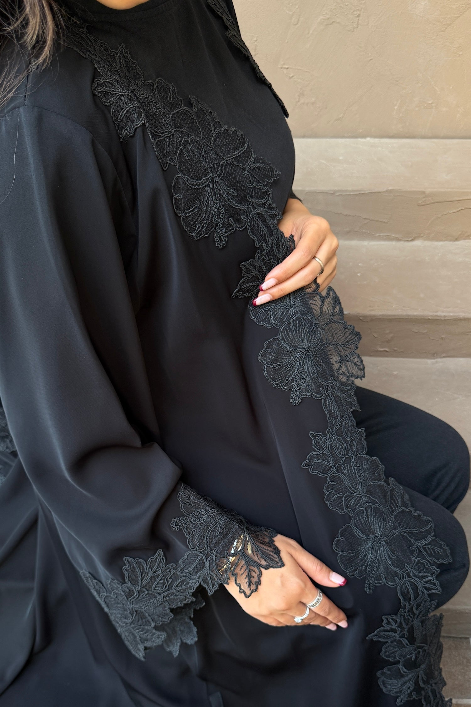 Abaya W8